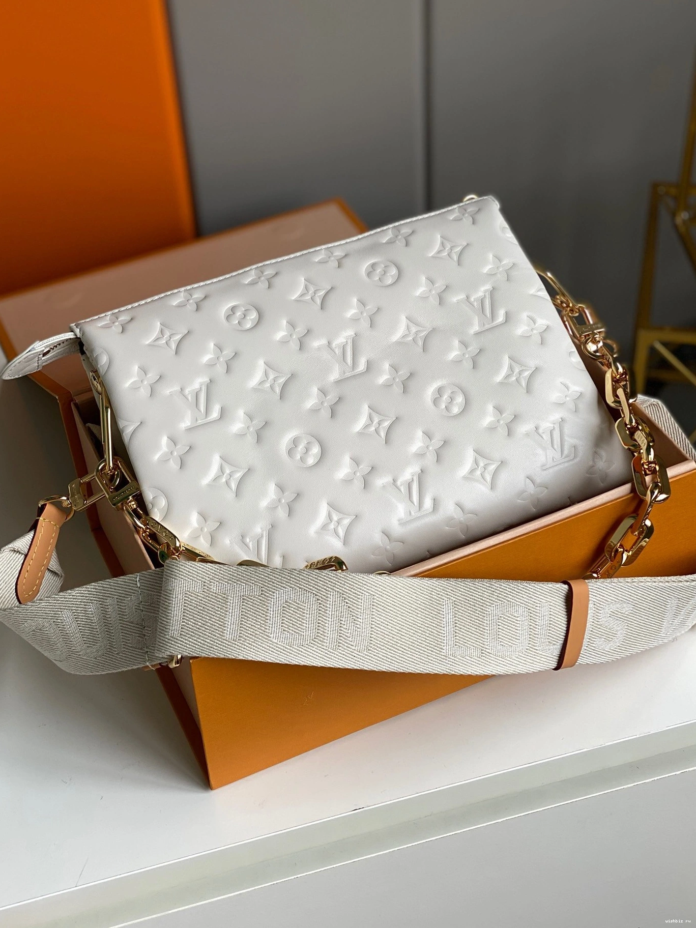 WIS PM COUSSIN LOUIS VUITTON 1017